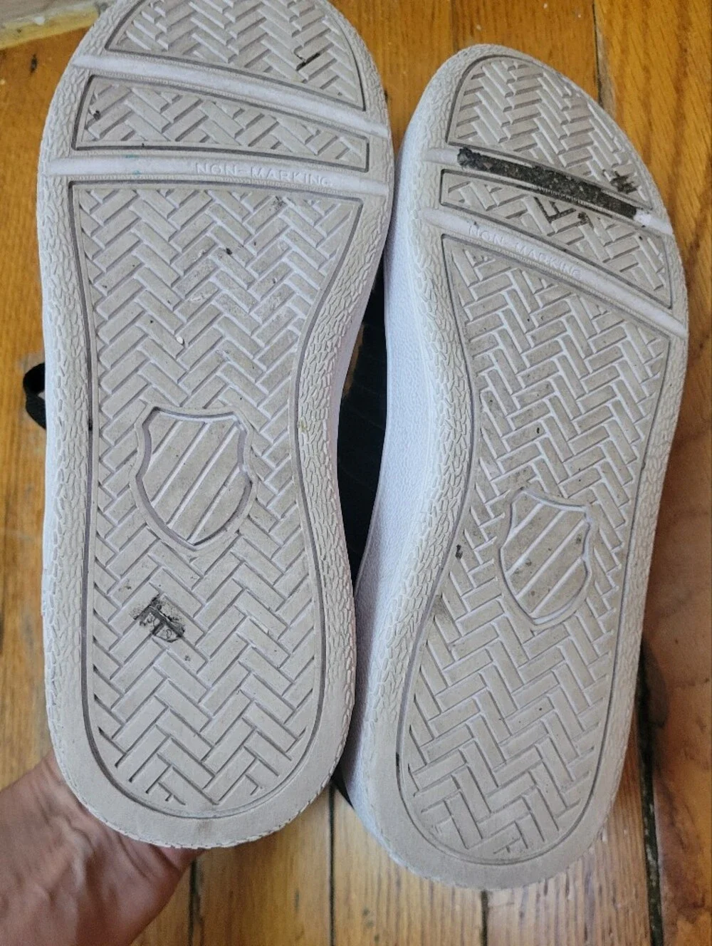K-Swiss Classic VN Black White Leather Sneakers Kids Size 4 Women 5.5